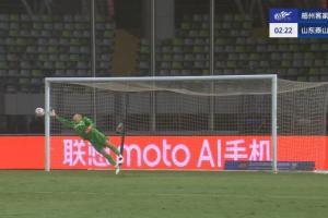 梅州开场2分钟1-0泰山！茹子楠不停球抽射世界波攻破王大雷大门