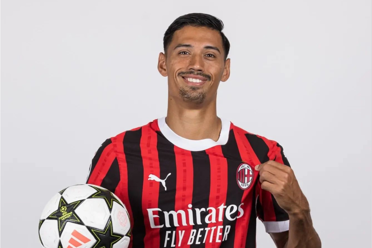 记者：对瓜帅的兴趣感到荣幸，赖因德斯对加盟曼城持开放态度